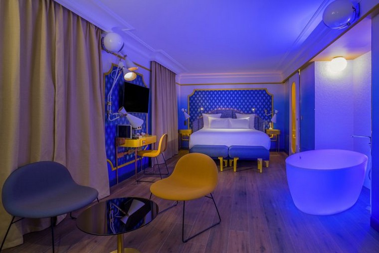 The Idol Hotel Paris provides the emotion of a design hotel but with something else: sound and groove.