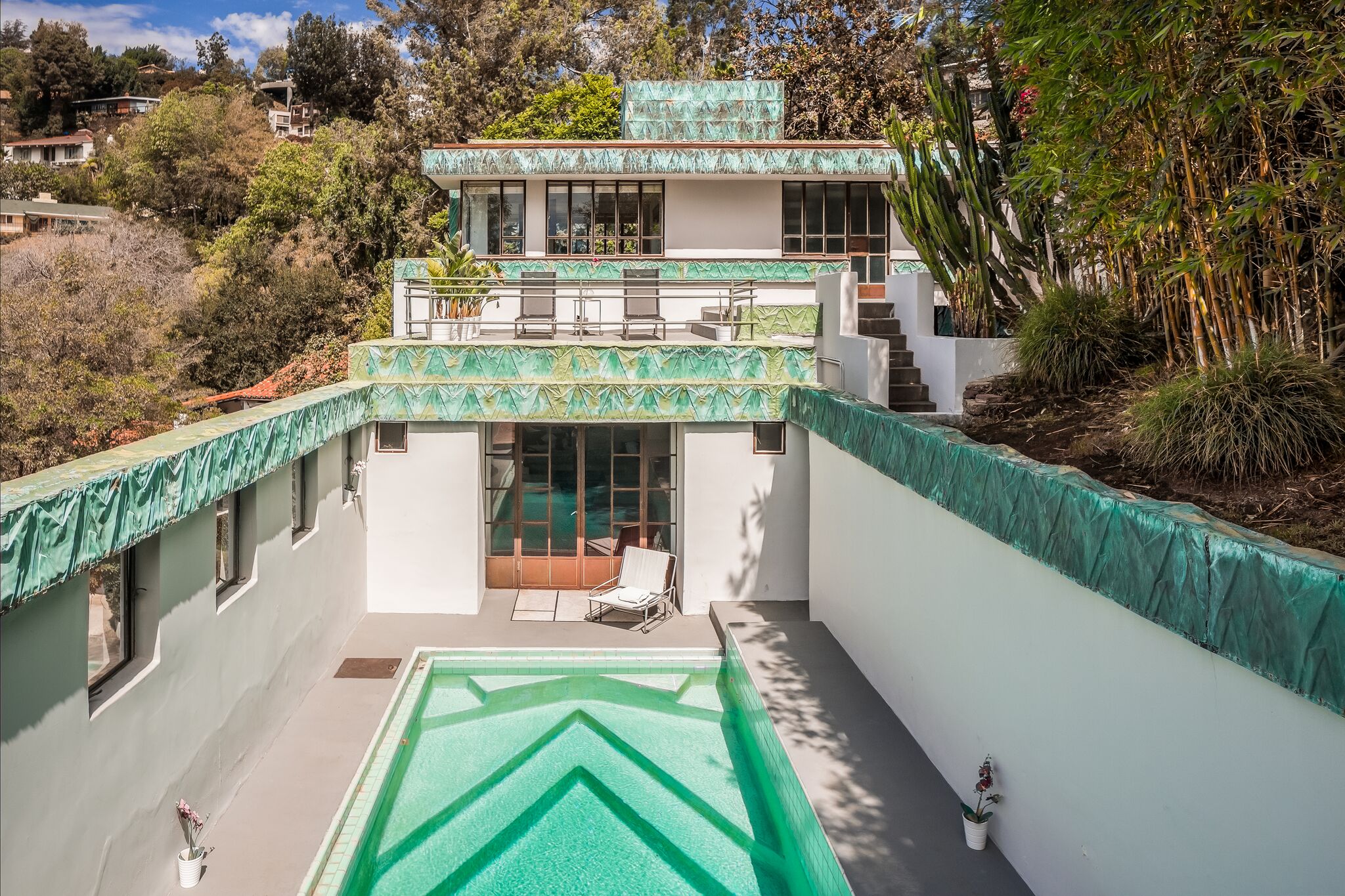 5 Mid-Century Frank Lloyd Wright Houses that Can be Yours!