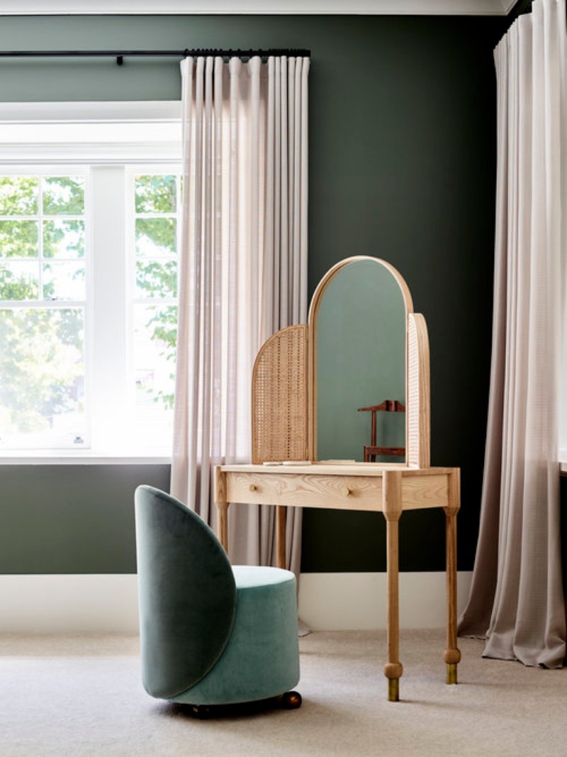 Simone Haag Delivers a Beautifully Layered Modern House Decor