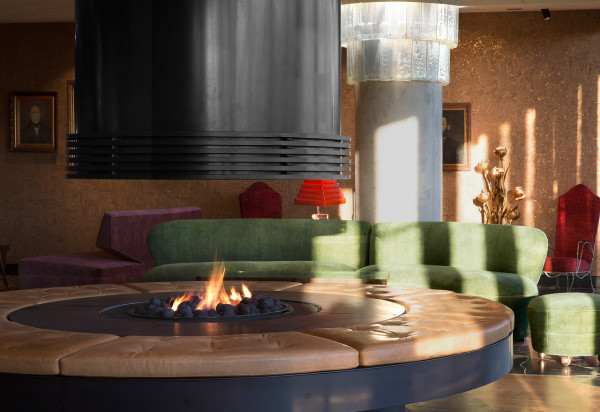 Hotel Hotel hotel hotel A HOTEL HOTEL BORN FROM COLLABORATIONS WITH ARTIST, MAKERS &#038; DESIGNERS Destin Hotel Hotel Canberra 9 MonsterRoss Honeysett 600x412