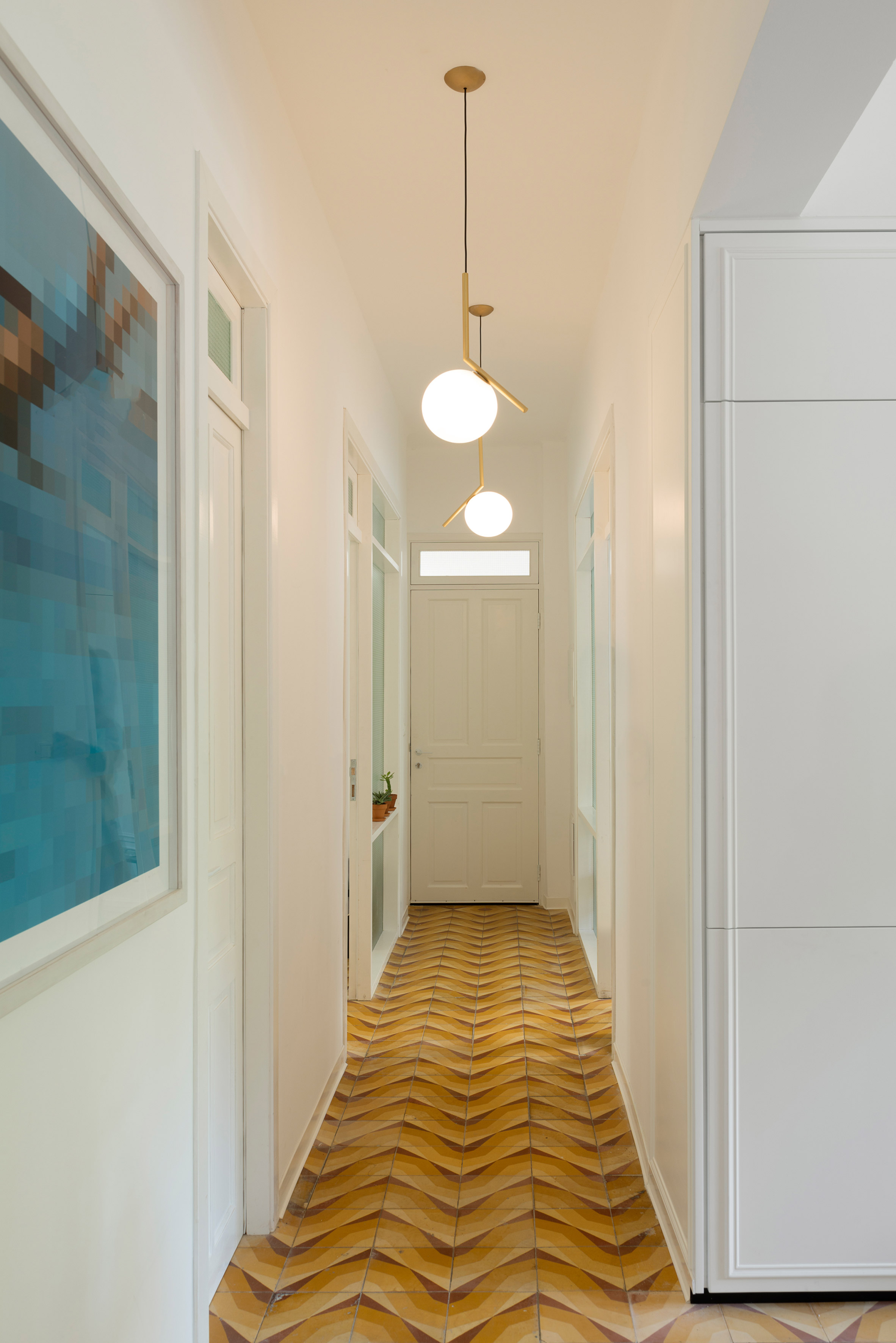 5 Bauhaus apartment in Tel Aviv renovated to highlight its history Bauhaus Bauhaus apartment in Tel Aviv renovated to highlight its history 5 3