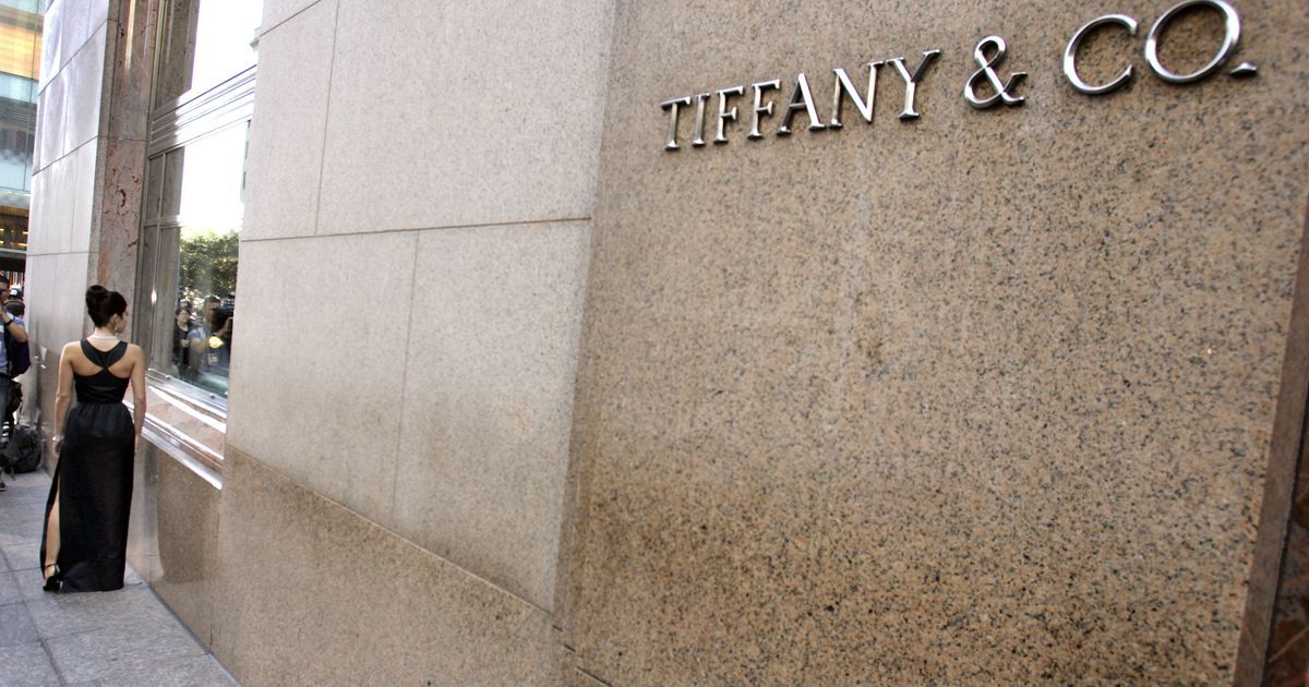 Tiffany Co Nyc Stock Photo - Download Image Now - Tiffany's