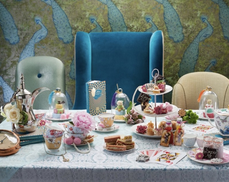 Go Mad w/ this Alice in Wonderland Tea Party in London alice in wonderland tea party Go Mad w/ this Alice in Wonderland Tea Party in London Go Mad w this Alice in Wonderland Tea Party in London 6