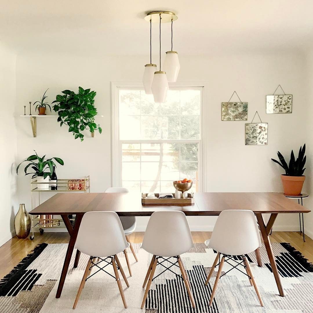 Get Ready for Easter Brunch W These Mid-Century Dining Tables_2 mid-century dining table Get Ready for Easter Brunch W/ These Mid-Century Dining Tables Get Ready for Easter Brunch W These Mid Century Dining Tables 3