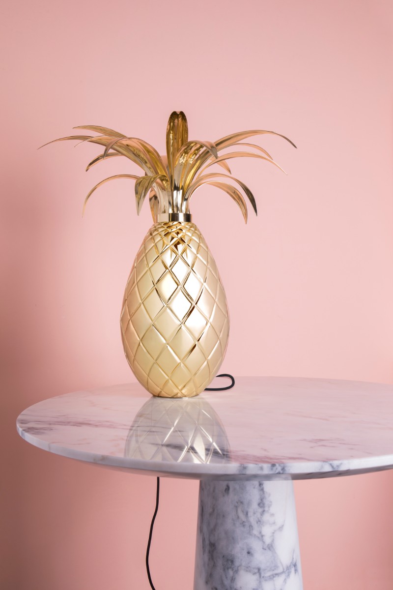 The Mid-Century Furniture You Need to Upgrade Your Bedroom Decor mid-century furniture The Mid-Century Furniture You Need to Upgrade Your Bedroom Decor ambience 152 HR