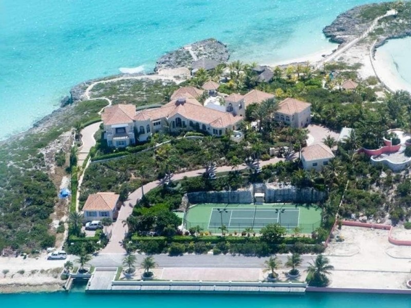 Celebrity Homes That Could Be Yours: Prince's Turks and Caicos Mansion celebrity homes Celebrity Homes That Could Be Yours: Prince&#8217;s Turks and Caicos Mansion prince turks and caicos house photos 12