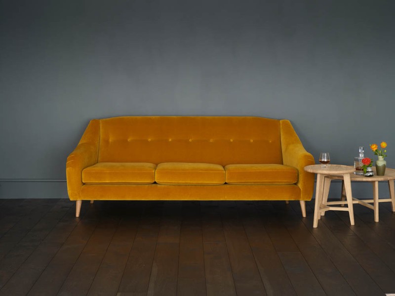7 Photos that May Convince You to Get a Mid-Century Sofa mid-century sofa 7 Photos that May Convince You to Get a Mid-Century Sofa DG263080 942long