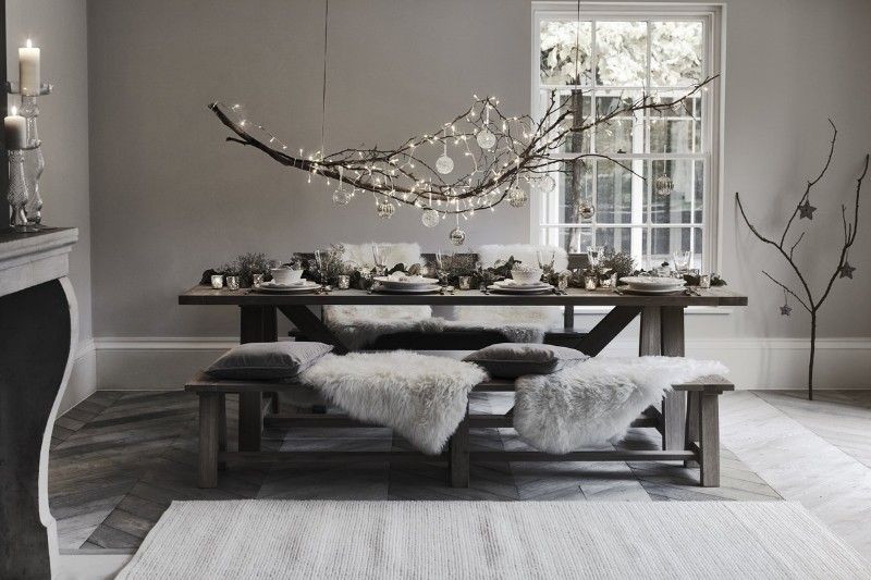 Christmas is coming, and everybody wants to find new Christmas decor ideas. Learn more about Scandinavian Christmas decor trends! scandinavian christmas decor trends These 5 Scandinavian Christmas Decor Trends Are To Die For! s1200 1