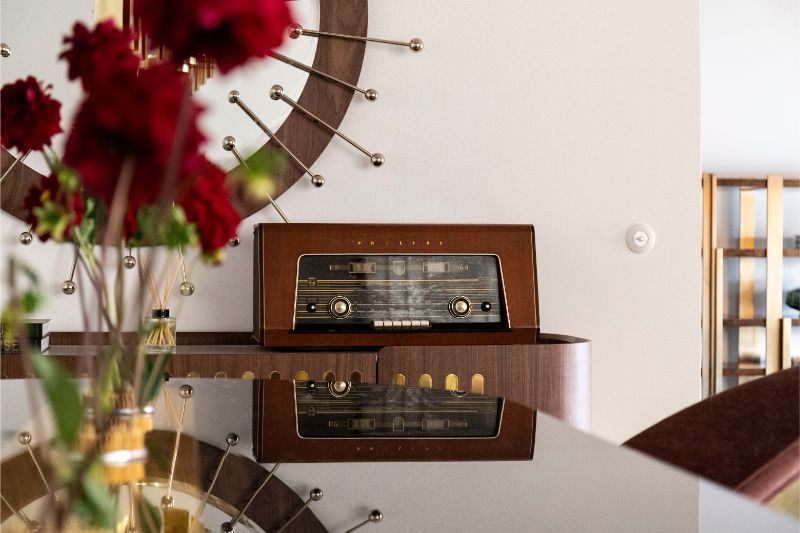 An Unmissable Tour Of The Trendiest Mid-Century Modern Home In Porto_3 mid-century modern home An Unmissable Tour Of The Trendiest Mid-Century Modern Home In Porto An Unmissable Tour Of The Trendiest Mid Century Modern Home In Porto 3