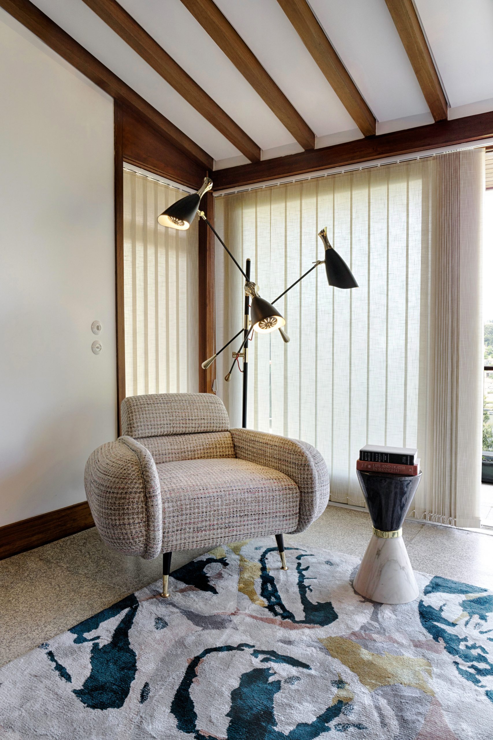 Trendy Living Room Designs For Mid-Century Modern Lovers